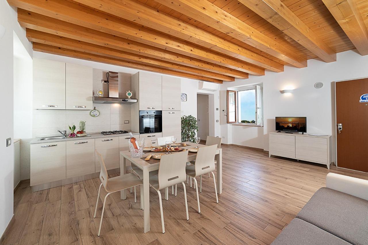Casa Rossa - Regarda Travel Villa Bardolino Dış mekan fotoğraf
