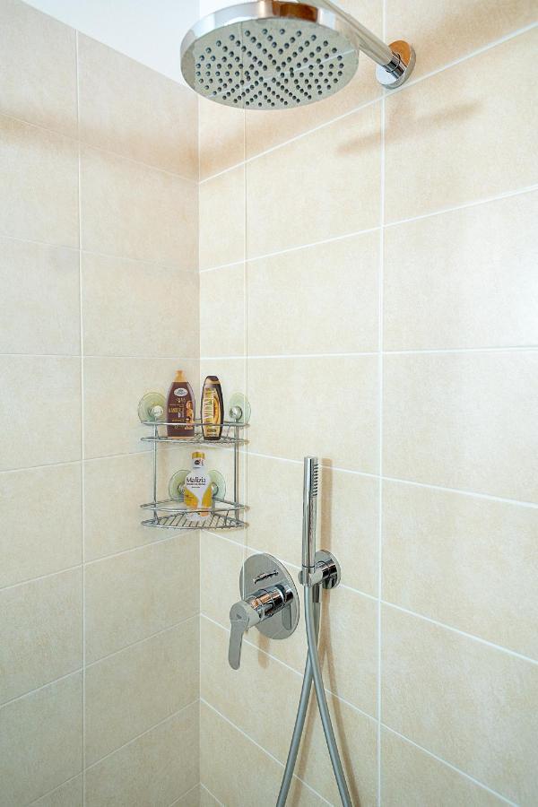 Casa Rossa - Regarda Travel Villa Bardolino Dış mekan fotoğraf