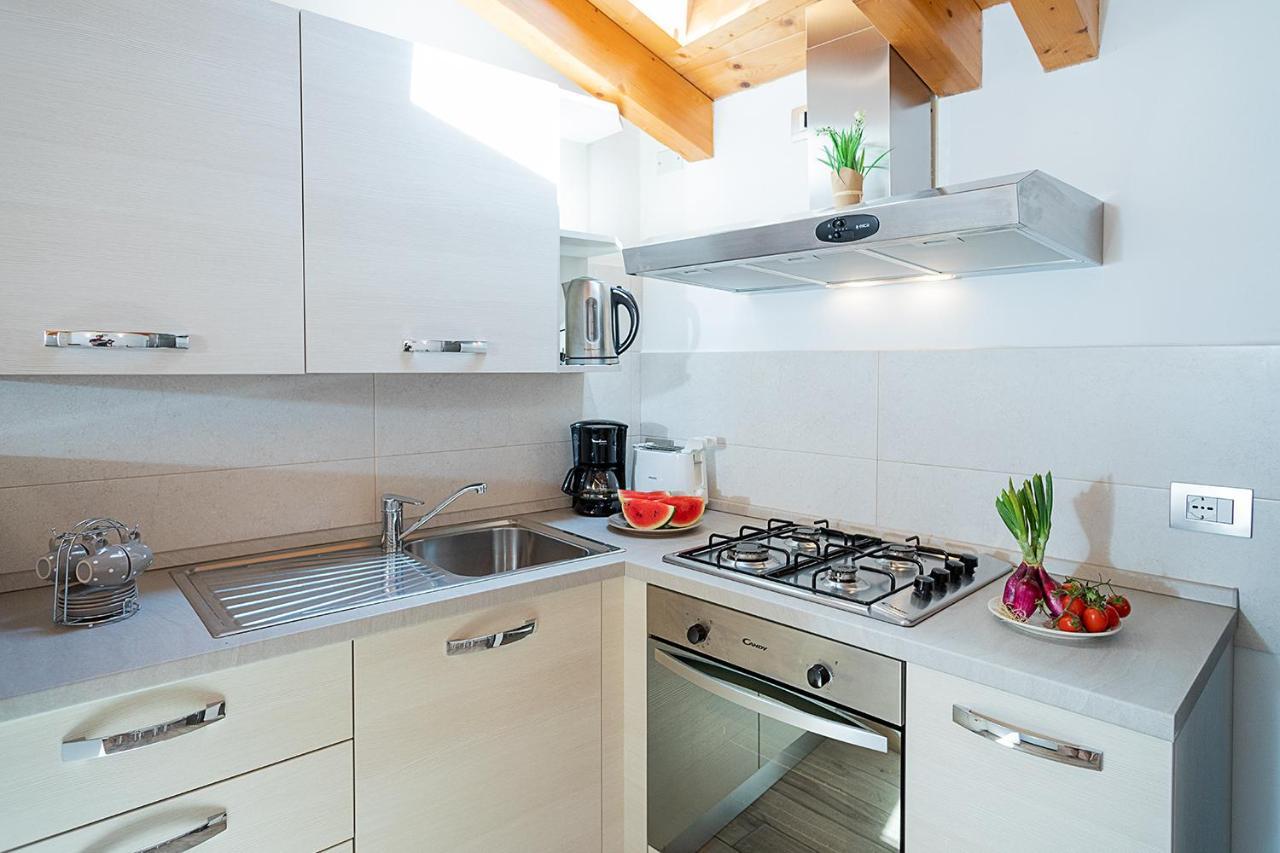 Casa Rossa - Regarda Travel Villa Bardolino Dış mekan fotoğraf