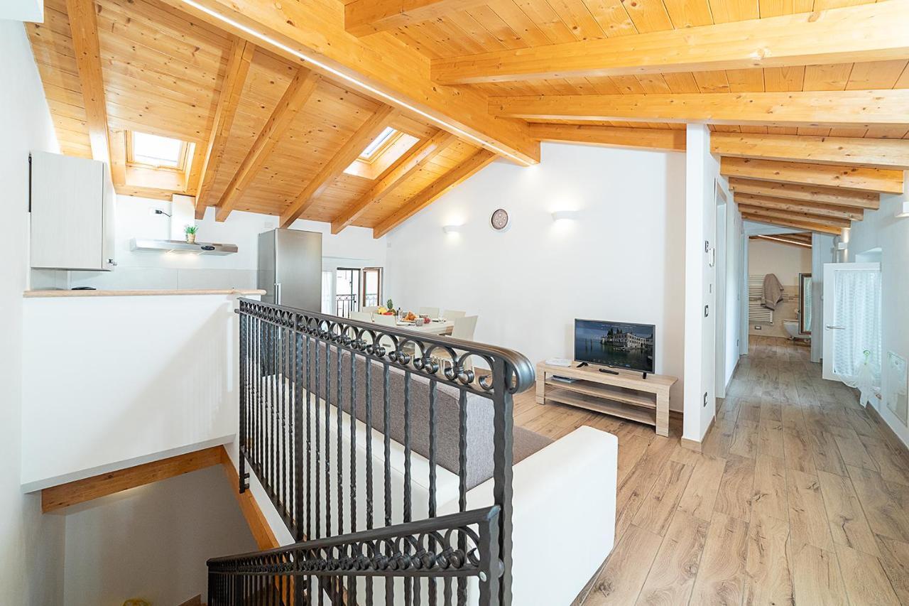 Casa Rossa - Regarda Travel Villa Bardolino Dış mekan fotoğraf